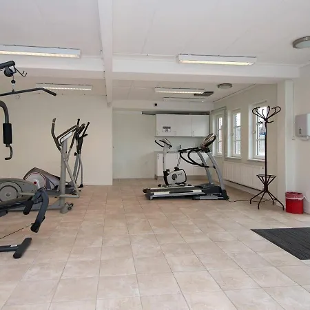 4 Person Holiday On A In Romo Apartment *